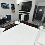 Port Residences Hotel *